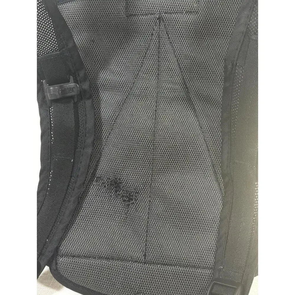 CamelBak Hydrobak Hydration Pack Black Gray 1.5L Cycling Hiking Running